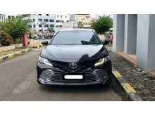 2020 Toyota Camry 2.5 V Sedan hitam km 62 ribuan