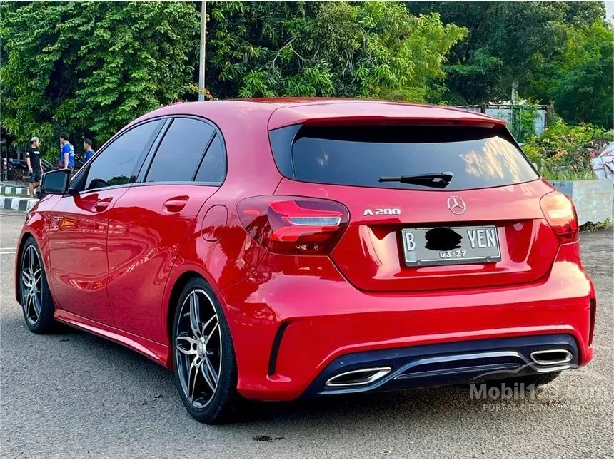 2015 Mercedes-Benz A200 Urban Hatchback