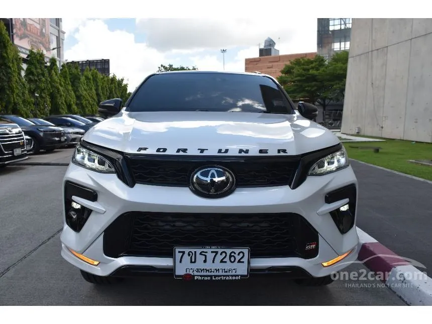 2024 Toyota FORTUNER GR Sport (Black Top) SUV