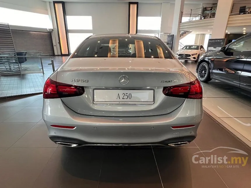 2025 Mercedes-Benz A250 4MATIC AMG Line Sedan