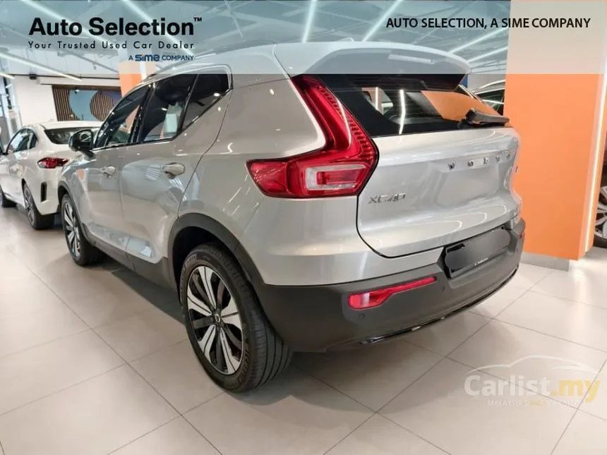 2023 Volvo XC40 Recharge T5 R-Design SUV