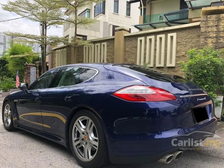 2010 Porsche Panamera 4S Hatchback