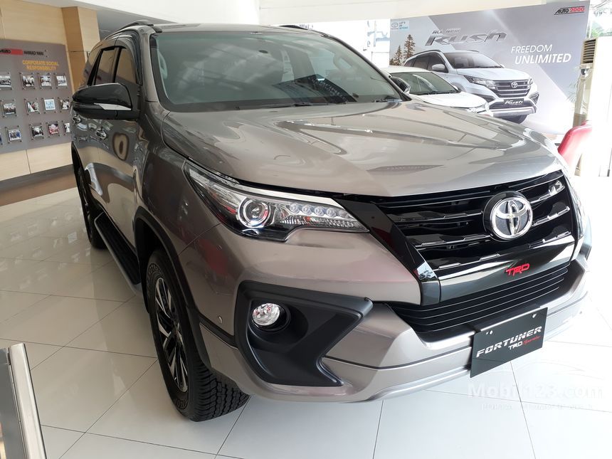 Jual Mobil Toyota Fortuner 2018 TRD 2.4 di Jawa Timur 