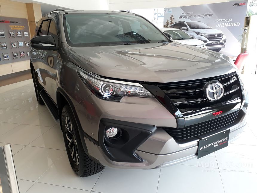 Jual Mobil  Toyota  Fortuner  2021 TRD  2 4 di Jawa Timur 