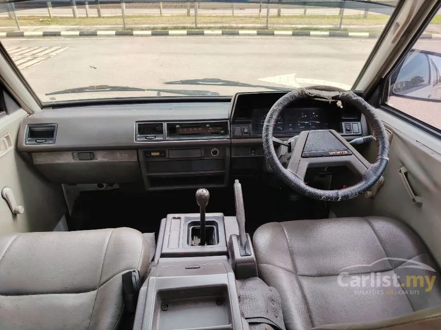 2006 Nissan Vanette Window (White) Van