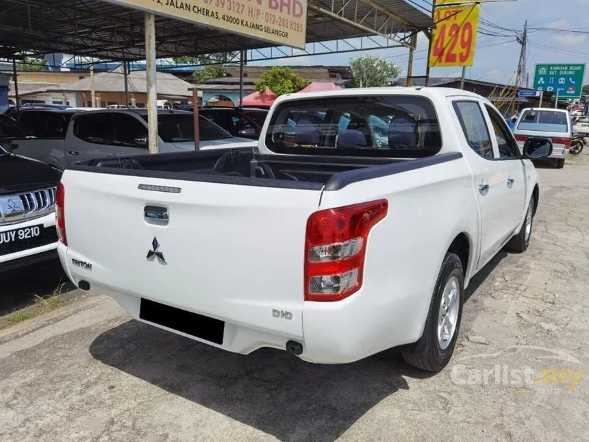 2015 Mitsubishi Triton Quest Pickup Truck