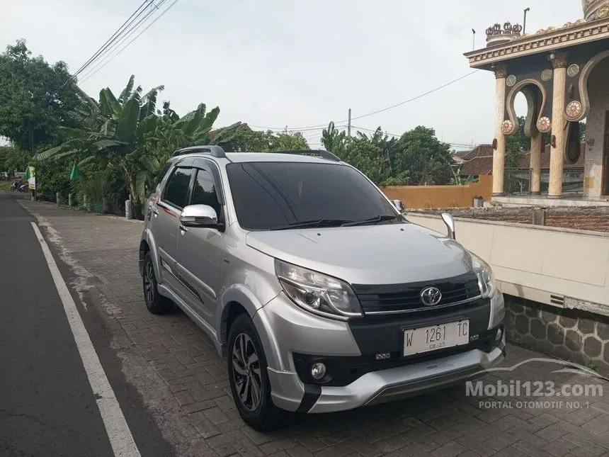 Jual Mobil Toyota Rush 2015 TRD Sportivo 1.5 di Jawa Timur Automatic SUV Silver Rp 155.000.000