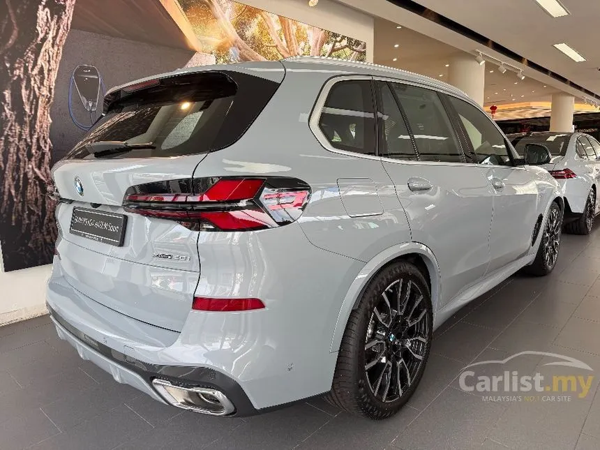 2025 BMW X5 xDrive40i M Sport SUV