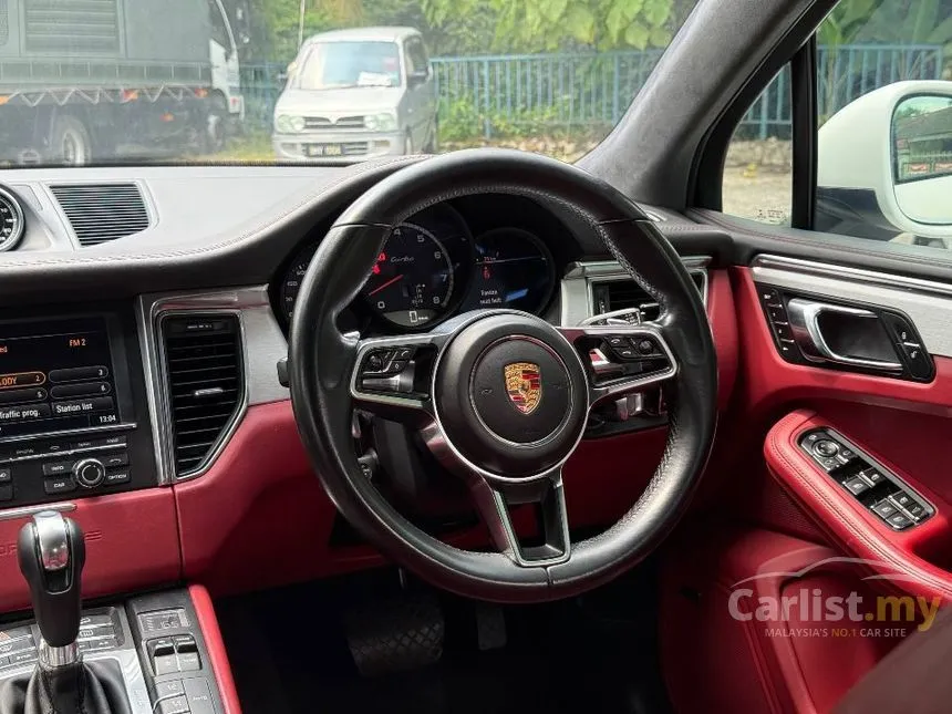 2015 Porsche Macan Turbo SUV