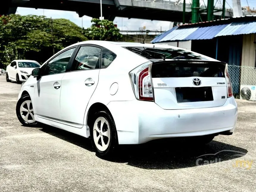 2012 Toyota Prius Luxury Hatchback