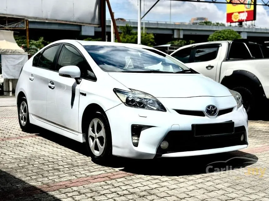 2012 Toyota Prius Luxury Hatchback