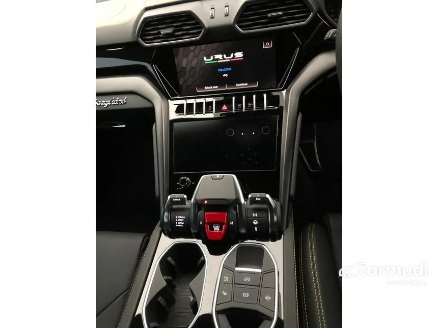2022 Lamborghini Urus Urban Kit Edition Wagon