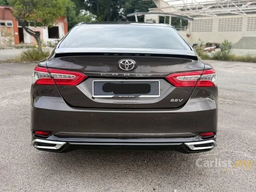 2019 Toyota Camry V Sedan