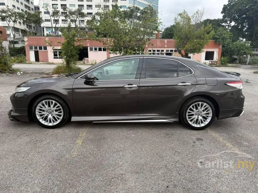 2019 Toyota Camry V Sedan