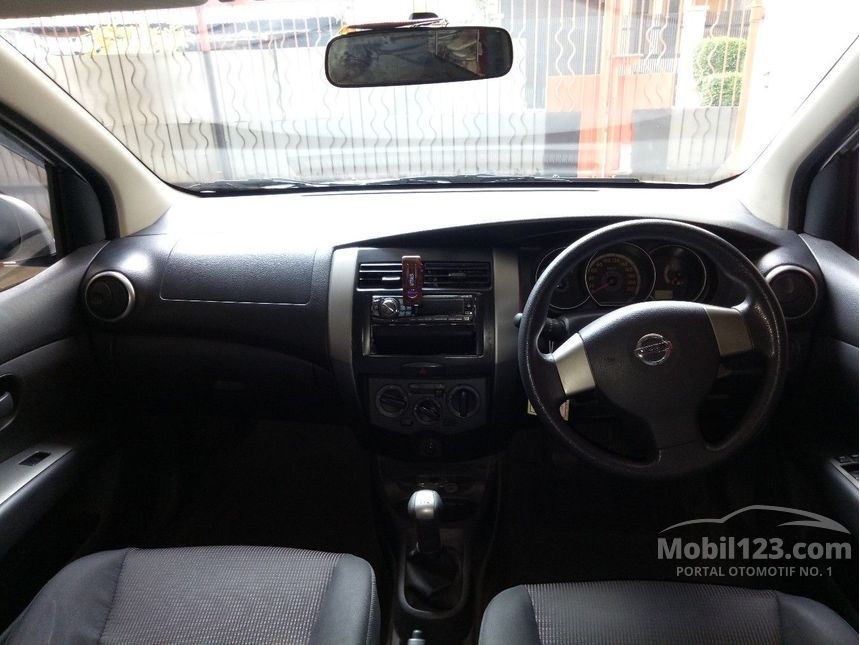 Jual Mobil  Nissan  Livina  X Gear 2010 X Gear 1 5 di Jawa  