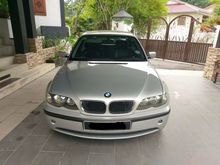 2003 BMW 318i 2.0 Sedan
