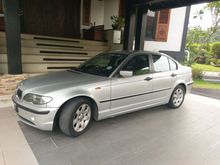 2003 BMW 318i 2.0 Sedan