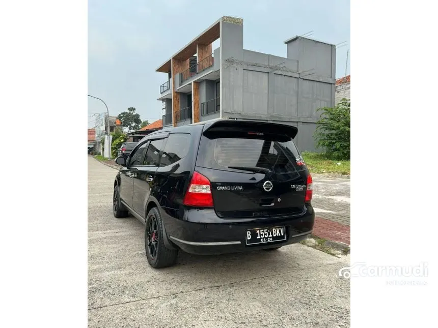 2010 Nissan Grand Livina Ultimate MPV