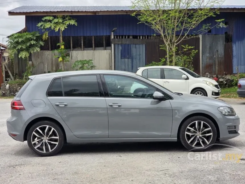2017 Volkswagen Golf TSI Highline Hatchback