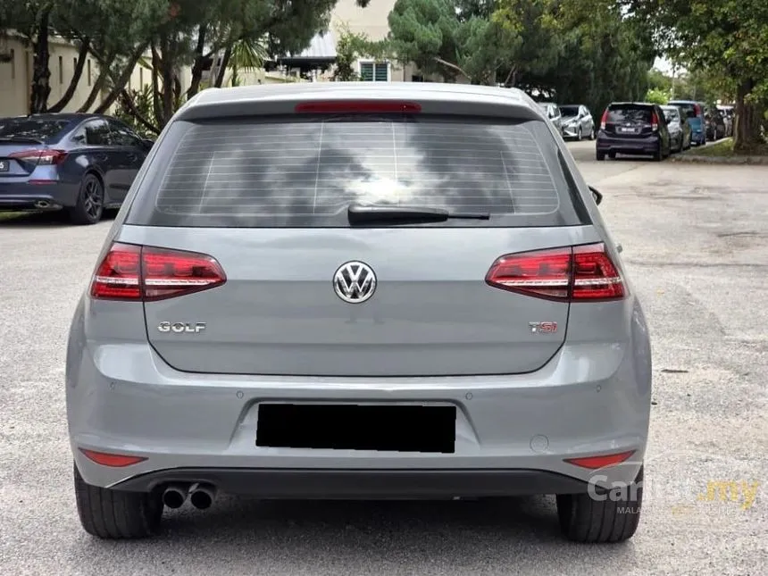 2017 Volkswagen Golf TSI Highline Hatchback