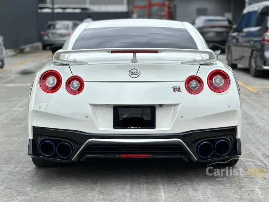 2021 Nissan GT-R Coupe
