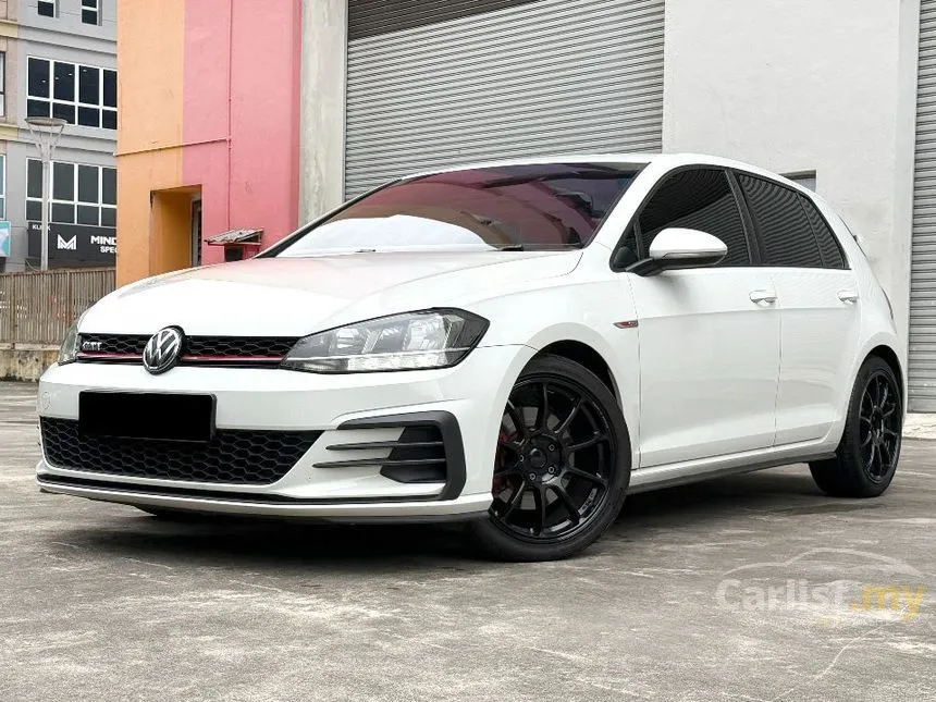 2017 Volkswagen Golf GTI Hatchback