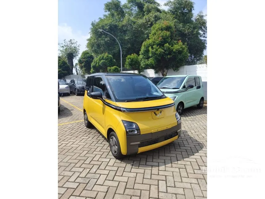 Jual Mobil Wuling EV 2023 Air ev Charging Pile Long Range di Jawa Barat Automatic Hatchback Kuning Rp 250.000.000