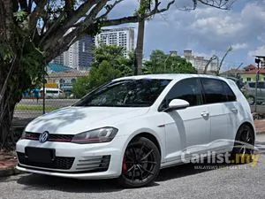 2014 Volkswagen Golf 2.0 GTI Hatchback