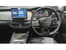 2026 BYD M6 1.5 DM-i Classic Dynamic PHEV MPV