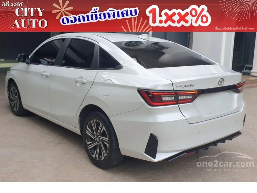 2024 Toyota Yaris Ativ Premium Luxury Sedan