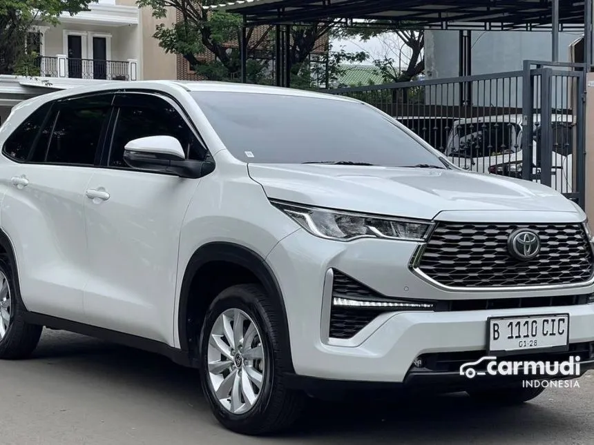 2022 Toyota Kijang Innova Zenix V Wagon