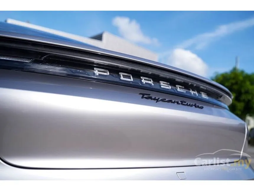 2022 Porsche Taycan Turbo Sedan