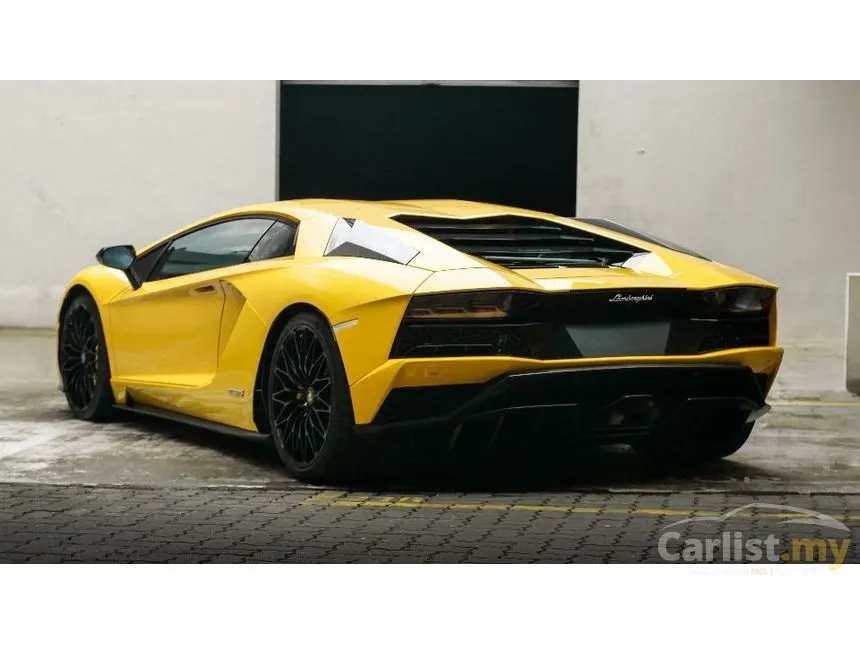 2017 Lamborghini Aventador S Coupe