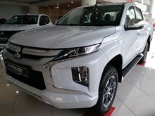2018 Mitsubishi Triton 2.4 VGT Pickup Truck PREMIUM 4X4 DISCOUNT 10K
