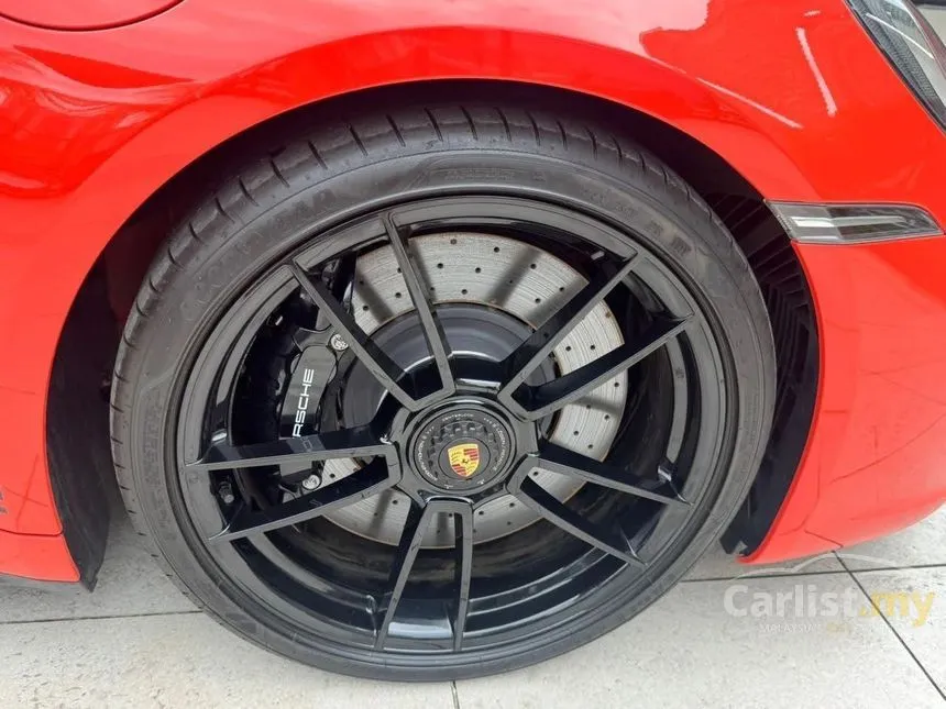 2022 Porsche 911 Carrera GTS Coupe