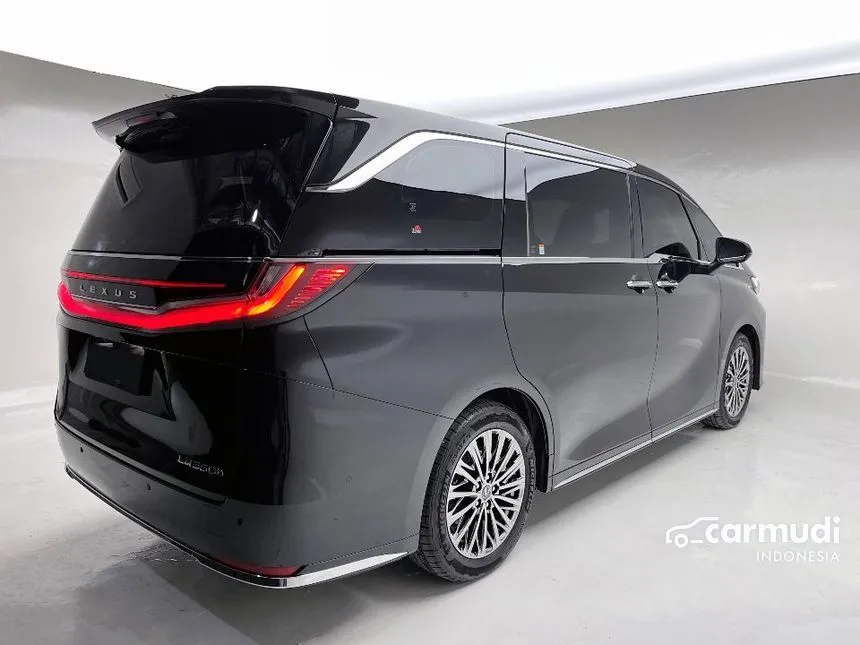 2023 Lexus LM 350h 7 Seater MPV