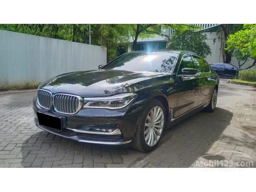 2017 BMW 740Li Pure Excellence Sedan