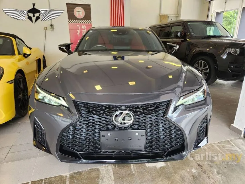 2021 Lexus IS 300 Luxury Sedan