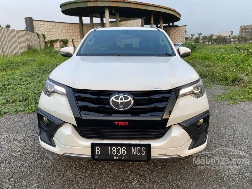 Jual Mobil Toyota Fortuner 2017 VRZ 2.4 di Jawa Barat Automatic SUV Putih Rp 373.000.000