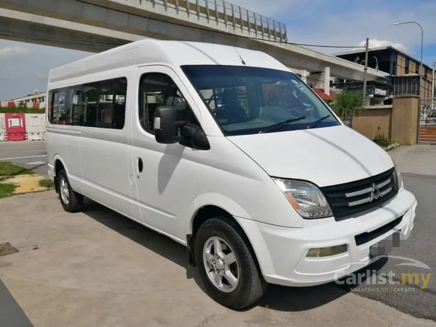 Used 2010 Maxus V80 Window SWB 12 Seater Van