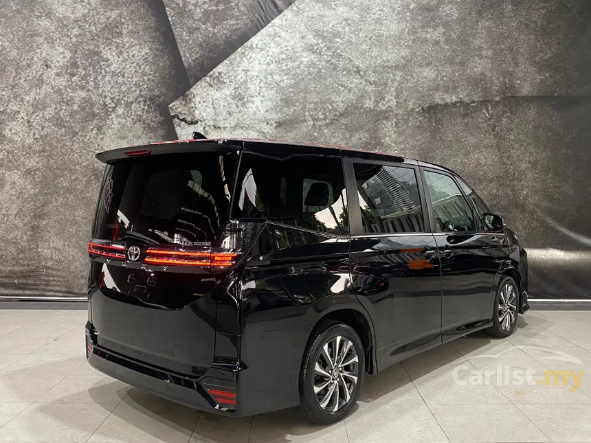 2022 Toyota Voxy S-Z MPV