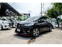 2017 Honda Jazz 1.5 (ปี 14-18) SV i-VTEC Hatchback AT