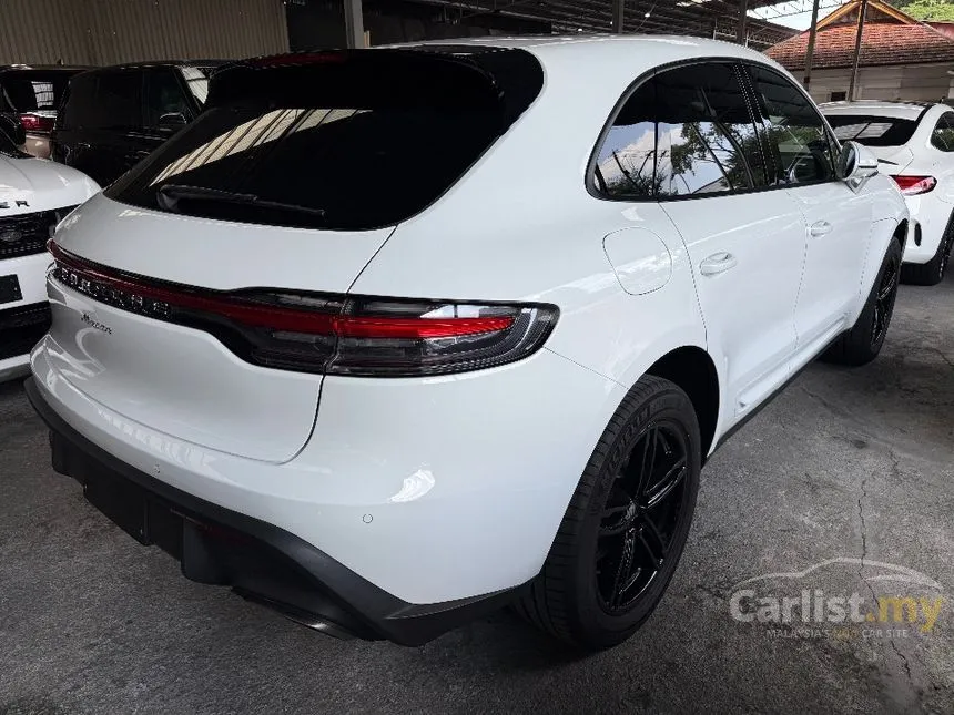 2022 Porsche Macan SUV