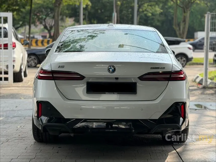 2024 BMW i5 eDrive40 M Sport Sedan