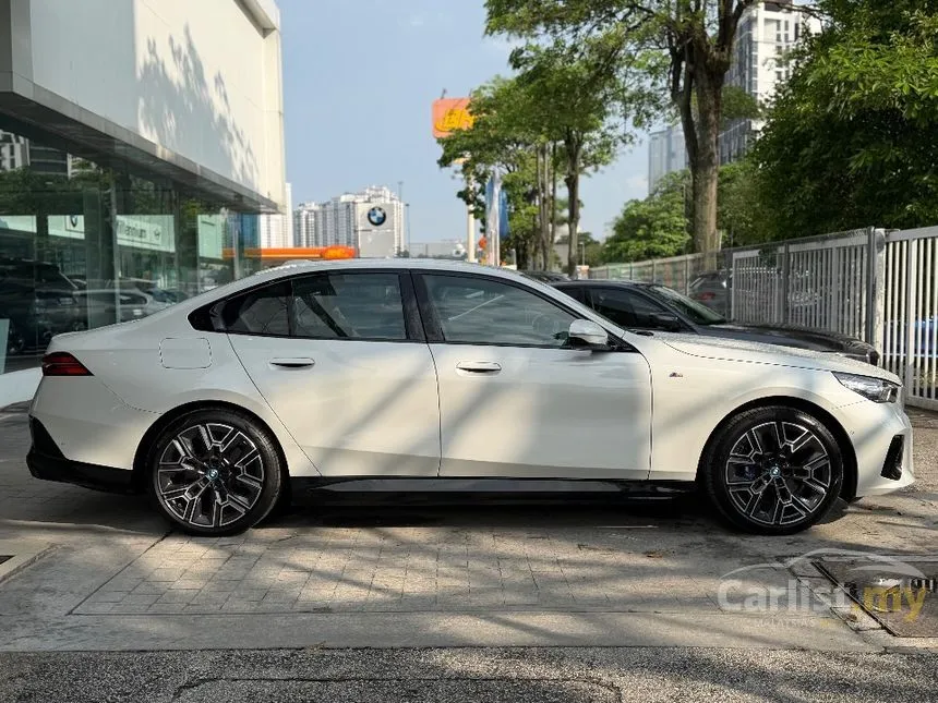 2024 BMW i5 eDrive40 M Sport Sedan