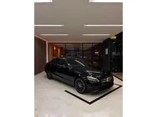 2019 Mercedes-Benz C200 1.5 EQ Boost Avantgarde Line Sedan Black on Black Odo 17 Rb (TERMURAH)