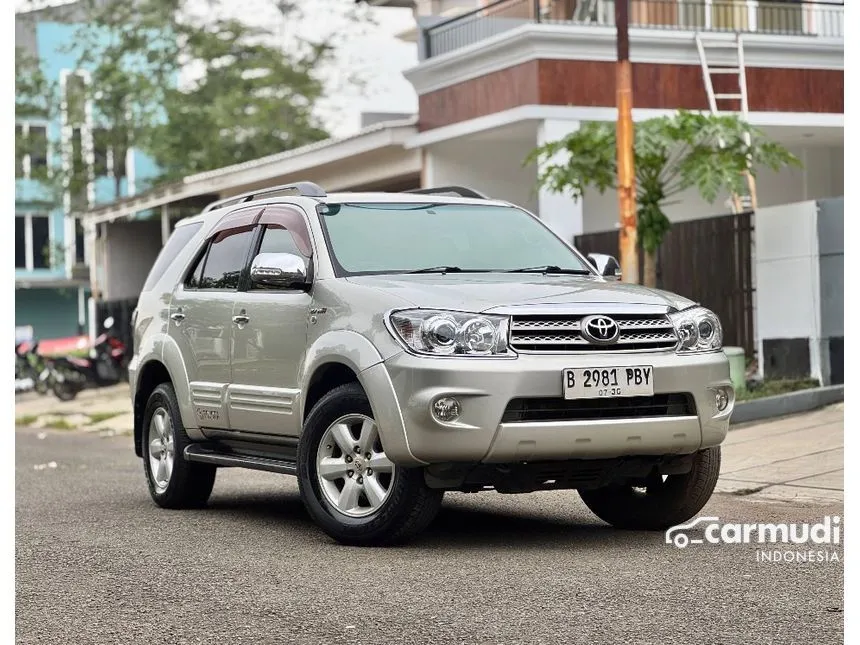 2010 Toyota Fortuner G Lux SUV