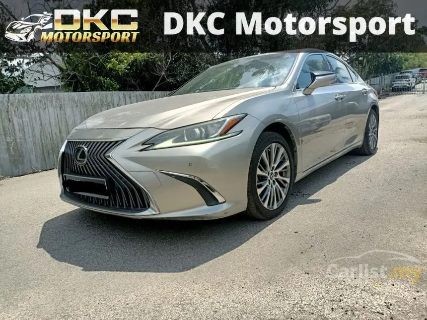 2019 Lexus ES 250 Luxury Sedan