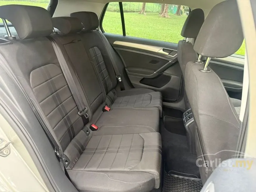 2016 Volkswagen Golf TSI Highline Hatchback