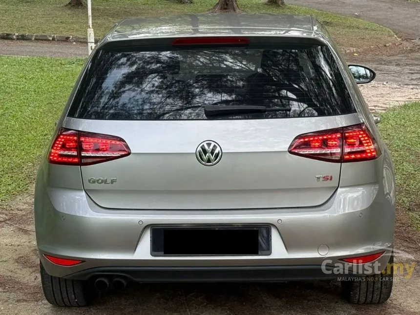 2016 Volkswagen Golf TSI Highline Hatchback